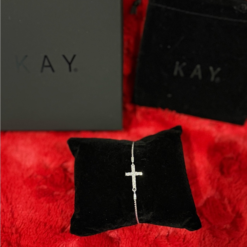 Kay Jewelers Silver Cross Bracelet - Picture 2 of 7